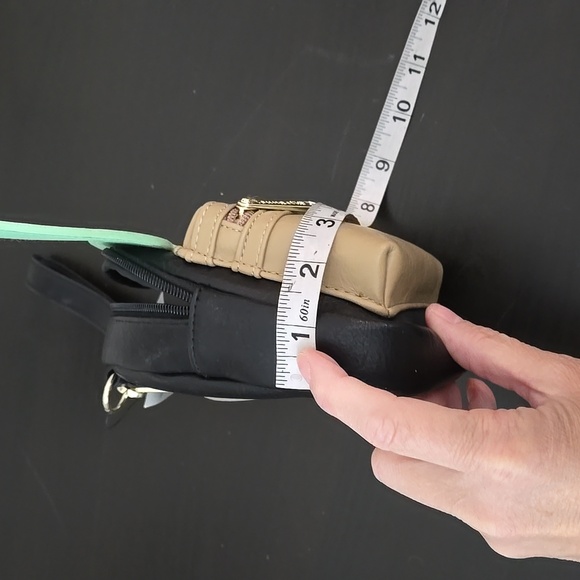 The Child Mandalorian Baby Yoda Star Wars Loungefly Wristlet Belt Bag Disney - Picture 7 of 8